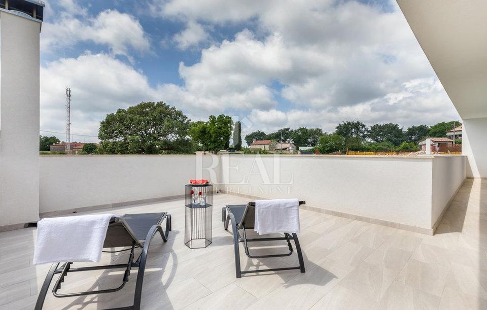 Casa u Svetvinčenatu, 234m², 3 sobe, slika 3