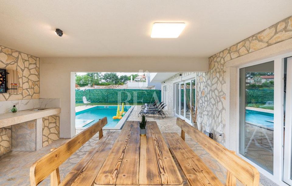 Casa u Svetvinčenatu, 234m², 3 sobe, slika 5