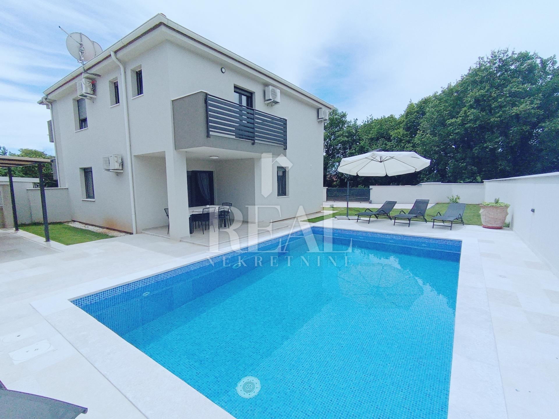 Kuća u Medulinu, 170m², 3 sobe