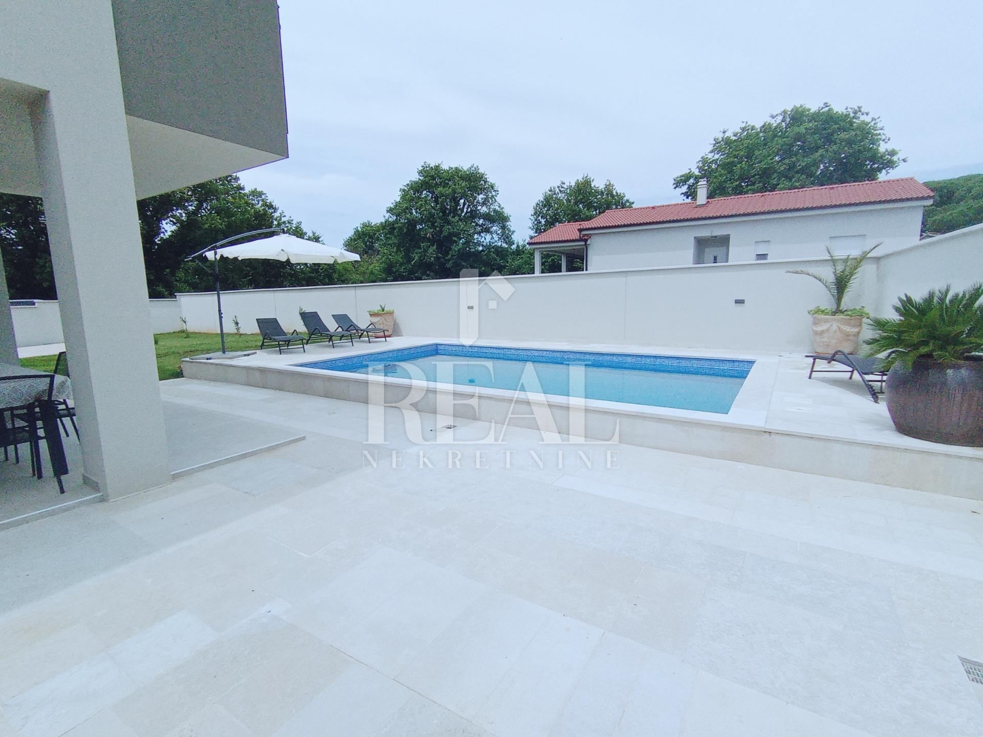 Kuća u Medulinu, 170m², 3 sobe, slika 4