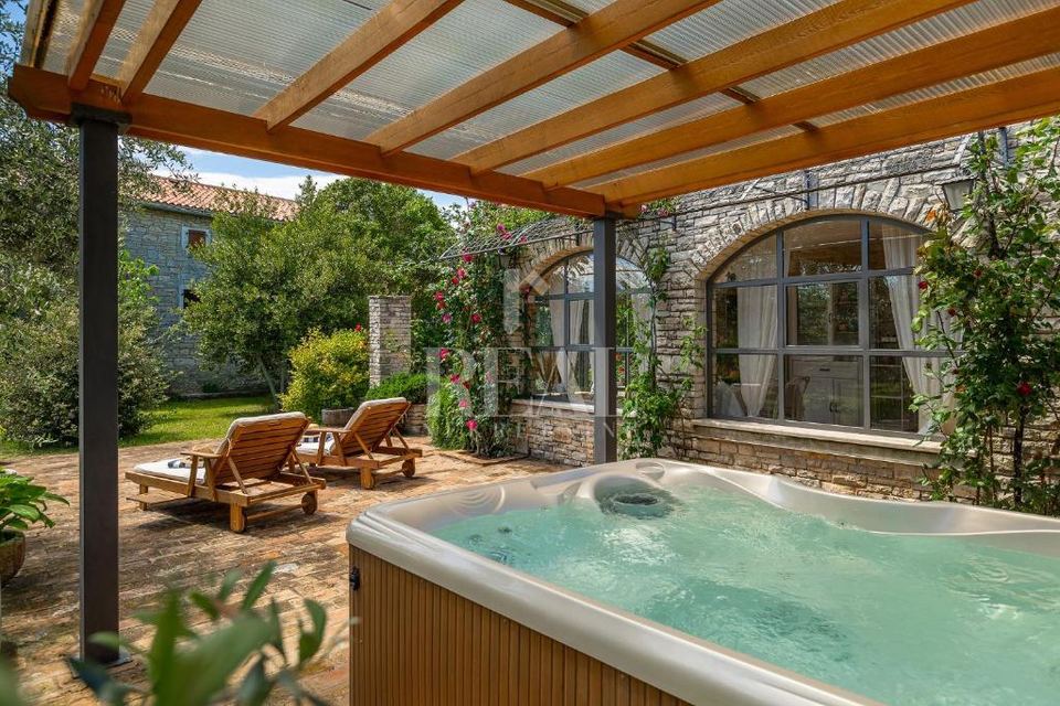 Haus u Svetvinčenatu, 200m², 3 sobe