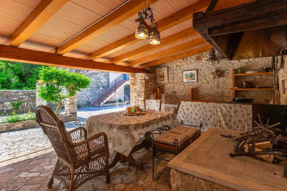 Kuća u Svetvinčenatu, 200m², 3 sobe, slika 5