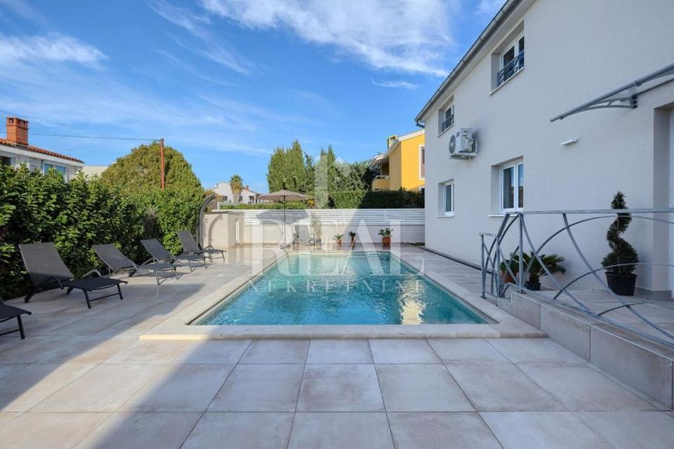 Kuća u Puli, 260m², 5 soba, slika 4