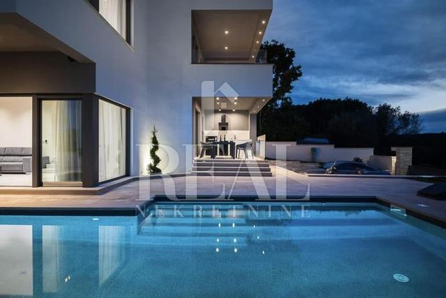 House u Marčani, 220m², 3 sobe, slika 3