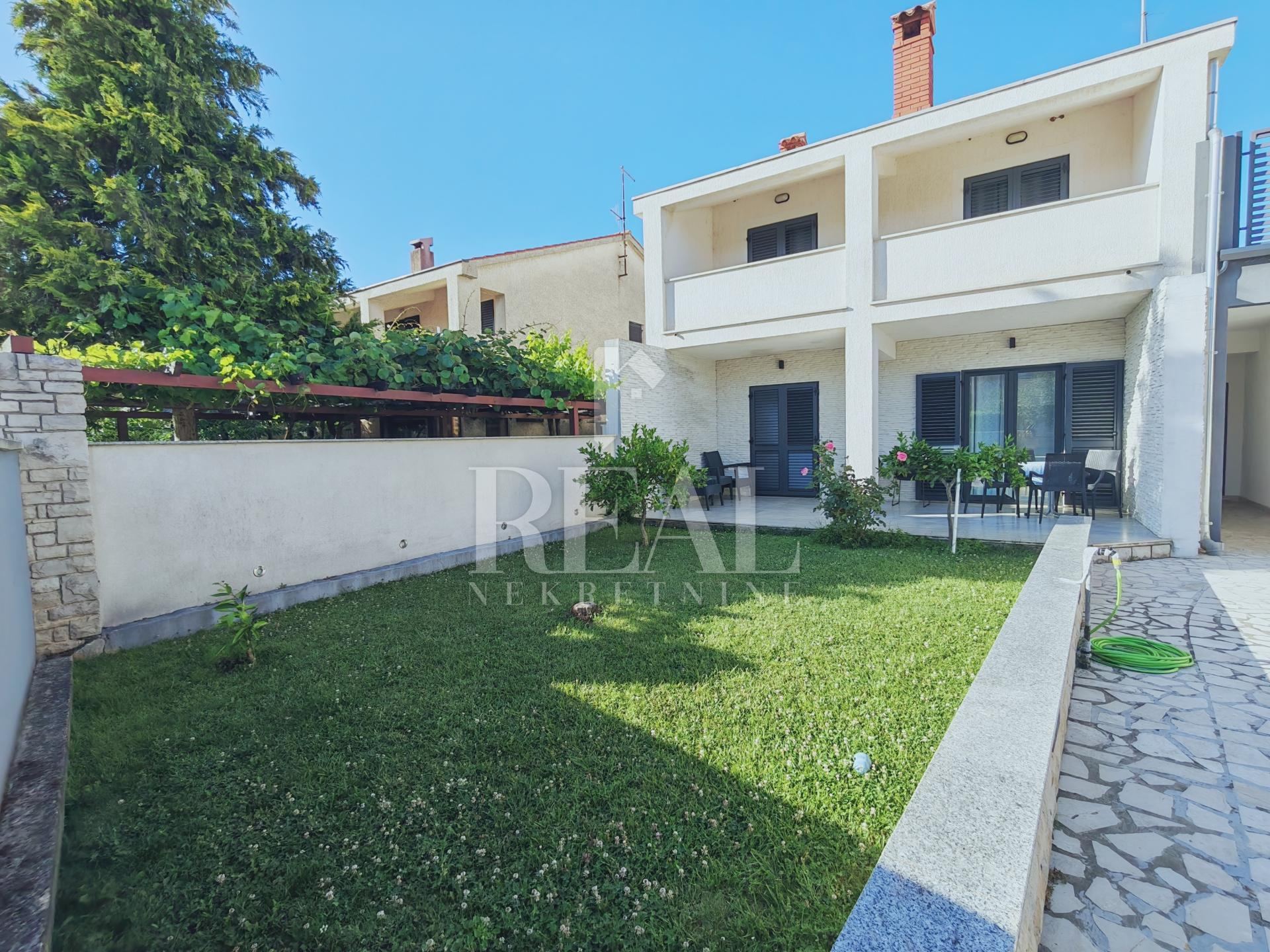 Haus u Fažani, 240m², 4 sobe