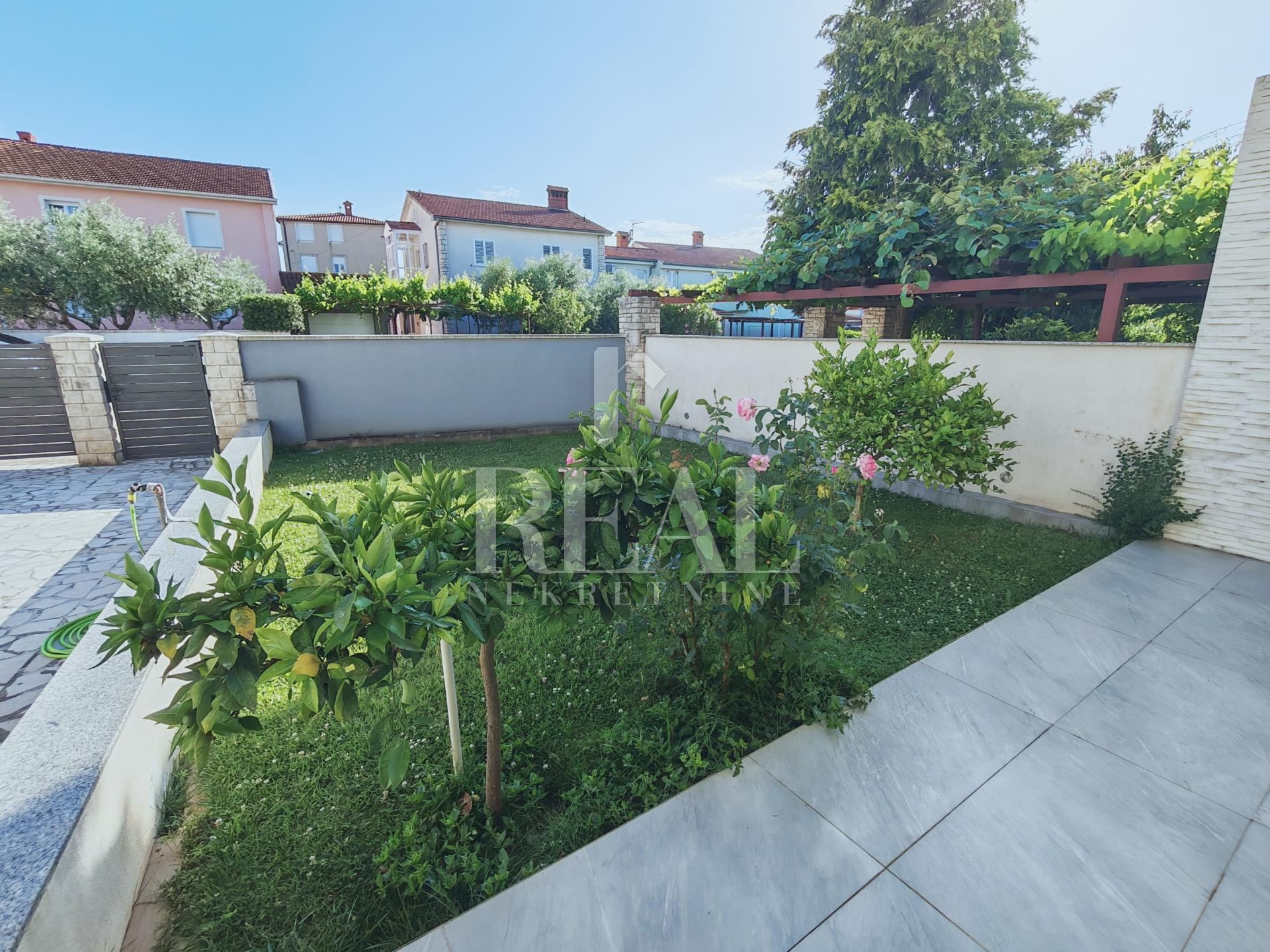 House u Fažani, 240m², 4 sobe, slika 5