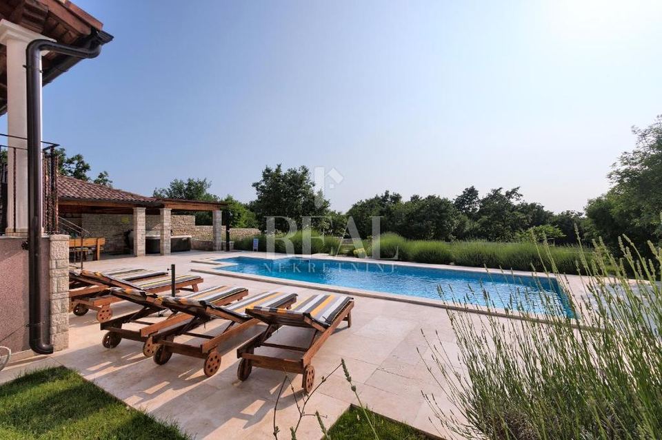 Casa u Svetvinčenatu, 296m², 4 sobe, slika 3