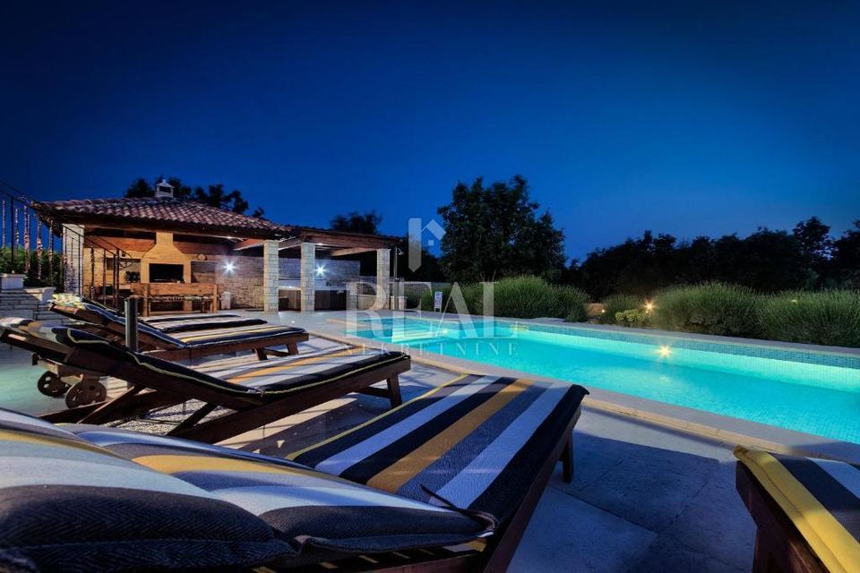 Casa u Svetvinčenatu, 296m², 4 sobe, slika 5
