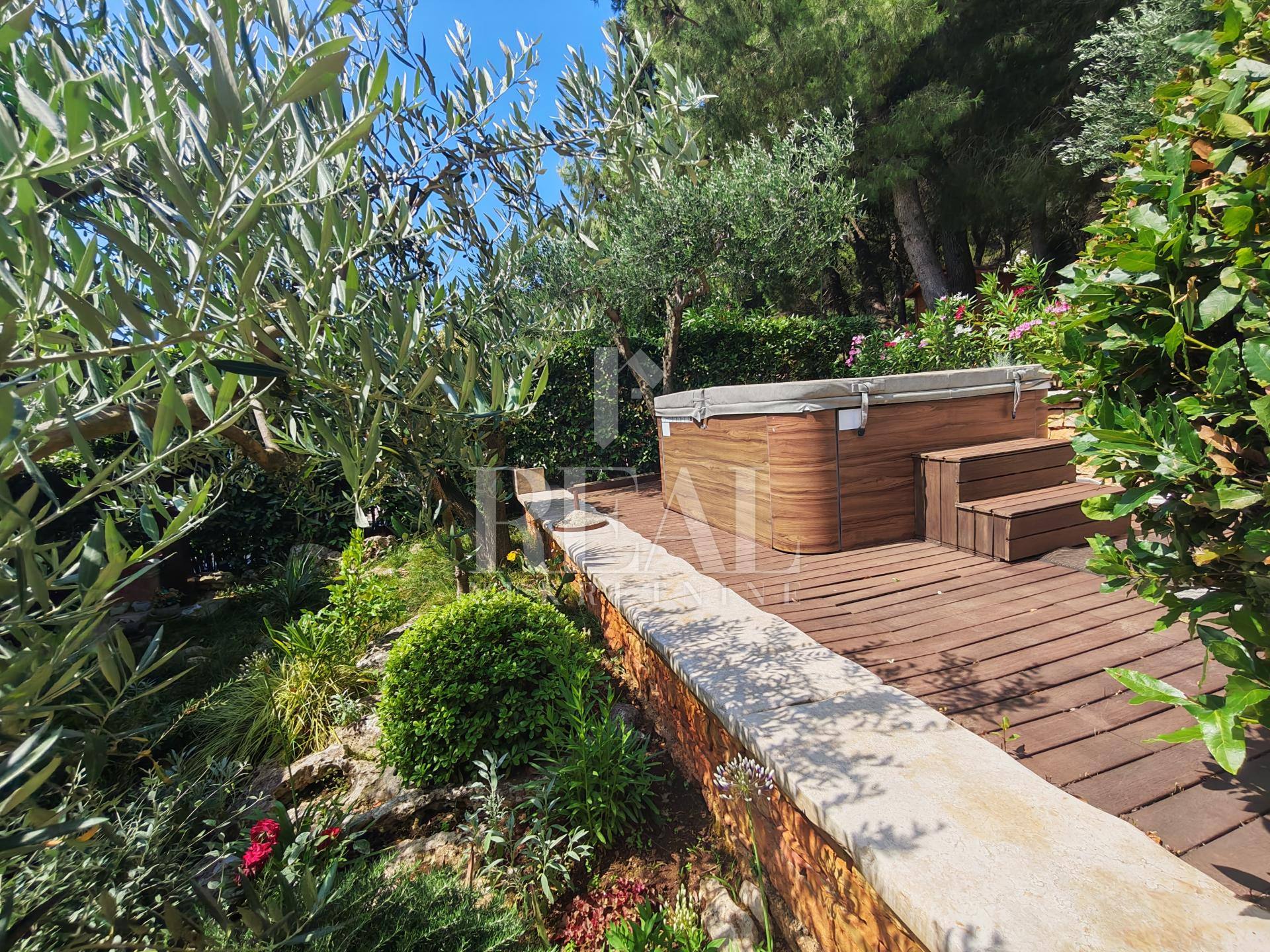 Kuća u Medulinu, 253m², 3 sobe, slika 2