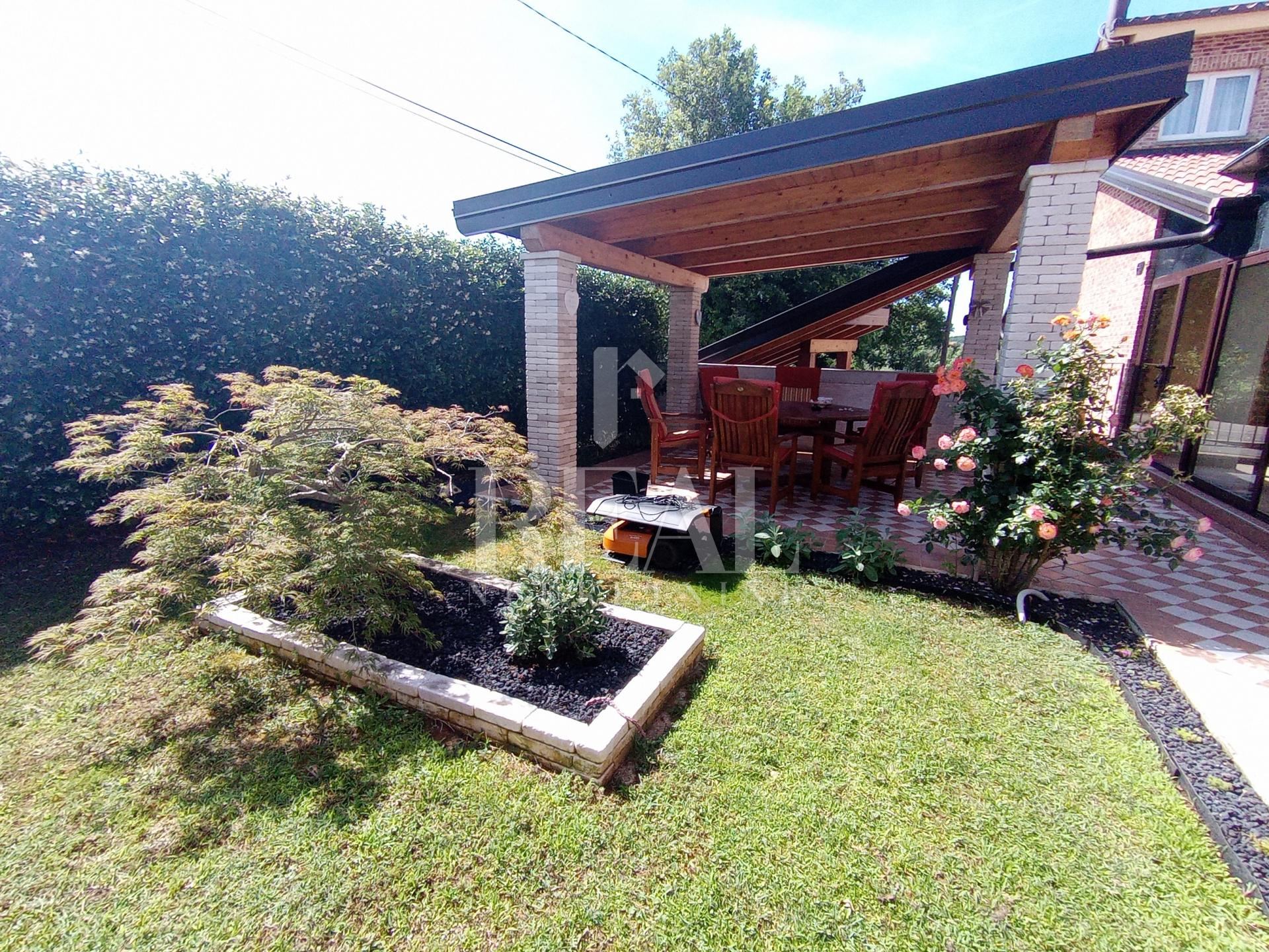 Kuća u Medulinu, 460m², 8 soba, slika 2