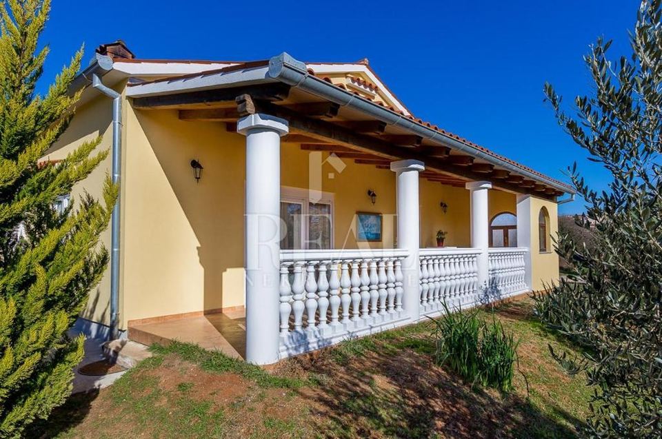 House u Ližnjanu, 255m², 4 sobe, slika 3