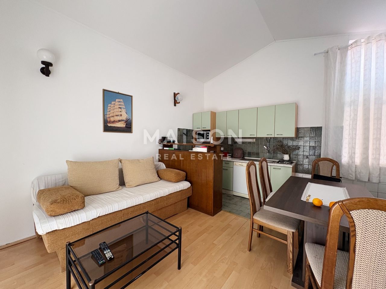Haus u Rabu, 130m², 5 soba, slika 4