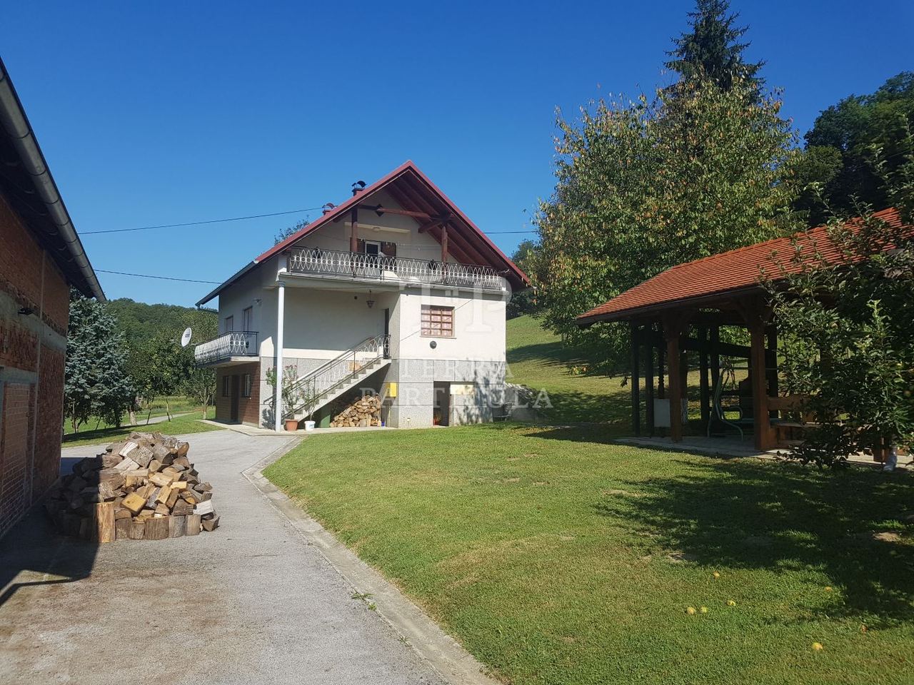 House u Desiniću, 160m², 3 sobe