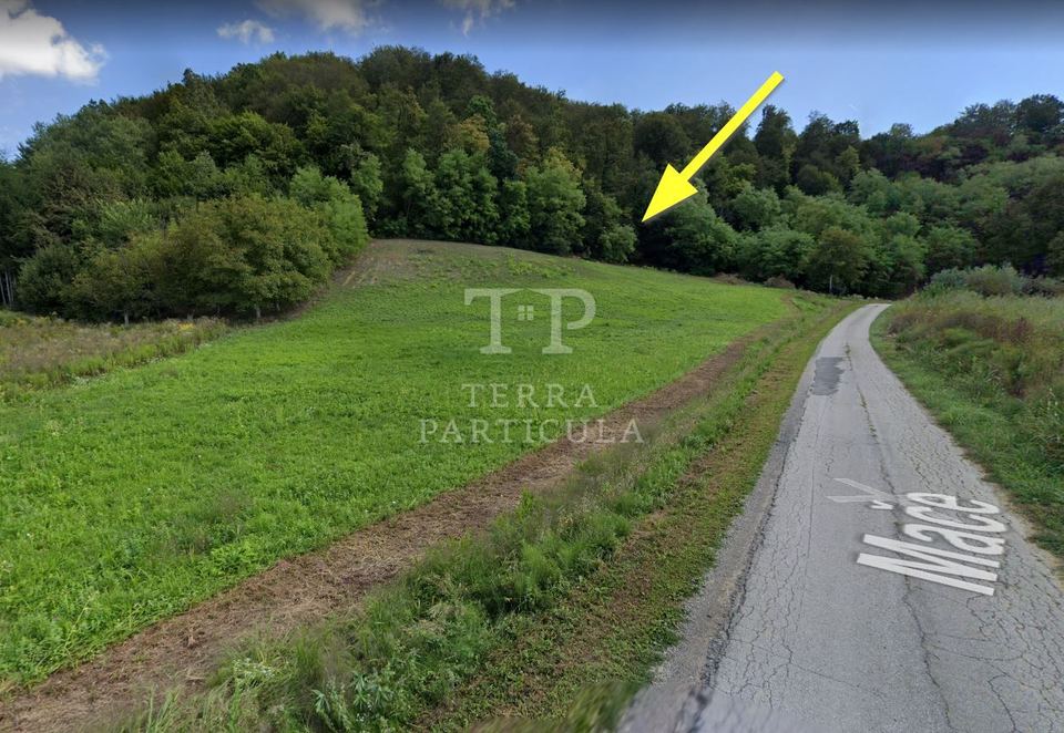 Land u Mačama, 9179m²
