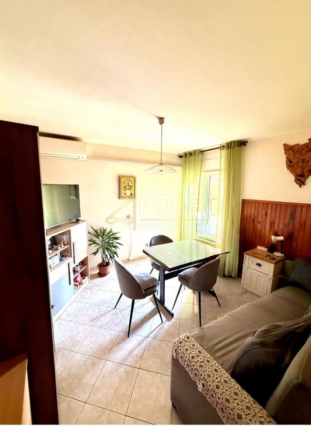 Apartment u Rovinju, 50m², 2 sobe