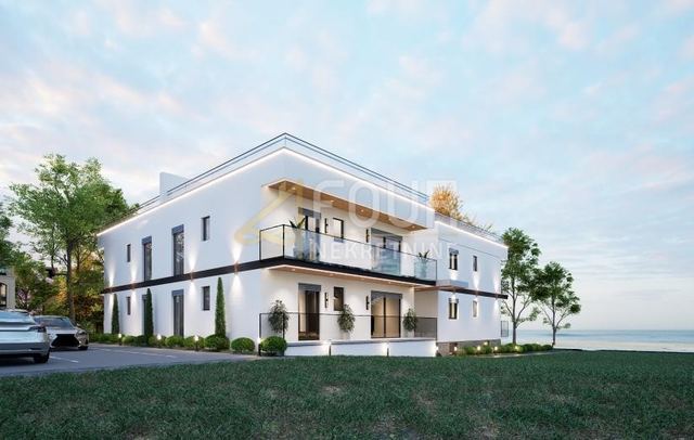 Wohnung u Umagu, 72.6m², 2 sobe