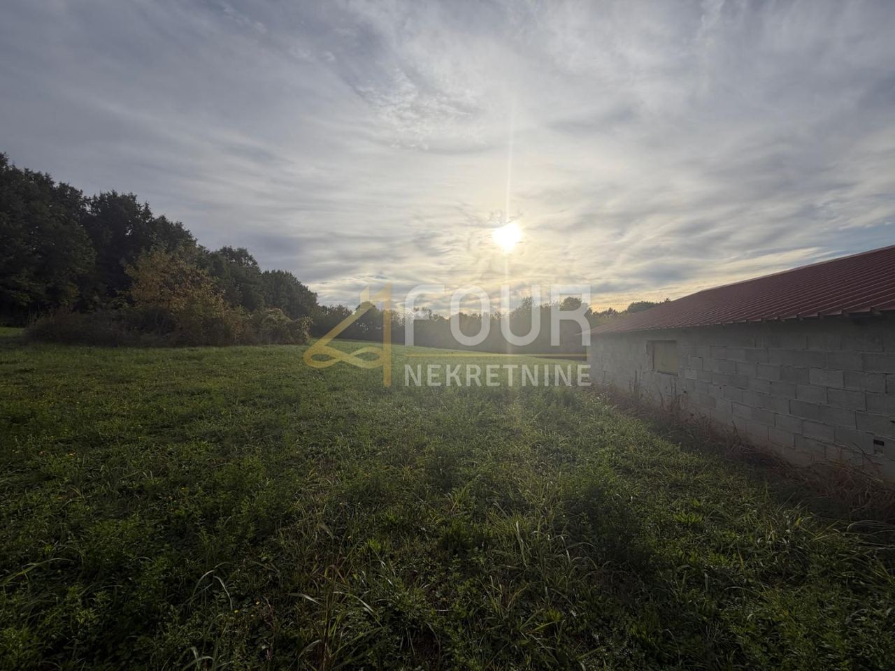 Grundstück u Oprtalju, 13112m²