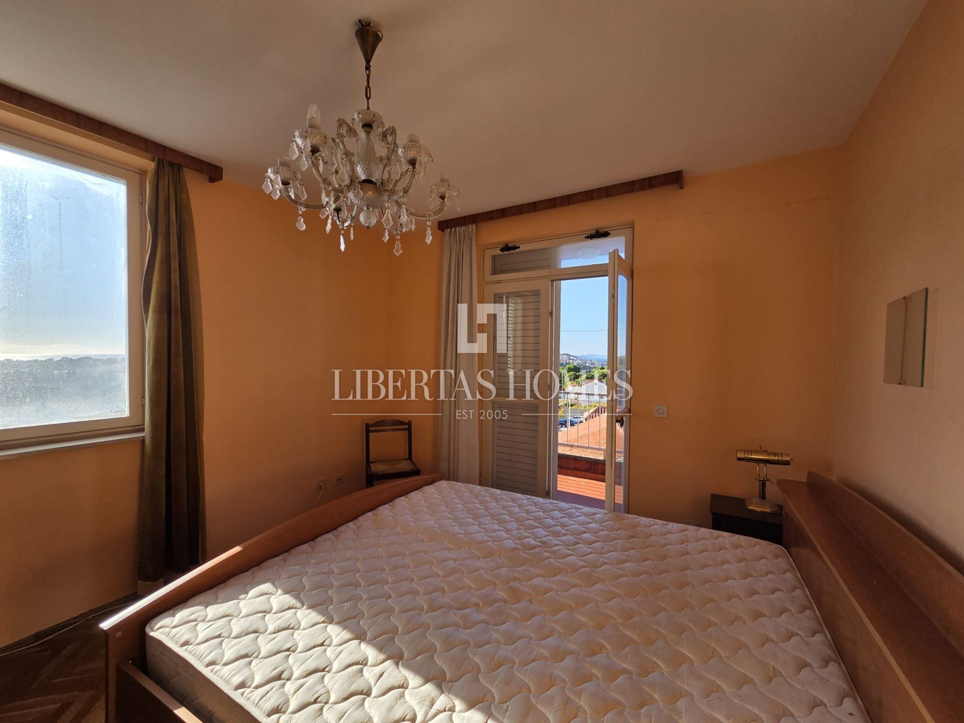 Apartment u Dubrovniku, 71m², 2 sobe, slika 2